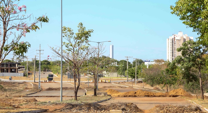 Investimento de R$ 5 milhões do Proinfra viabiliza, além da substituição de ponte,  rede de drenagem pluvial, terraplanagem, pavimentação, sinalização viária e calçadas