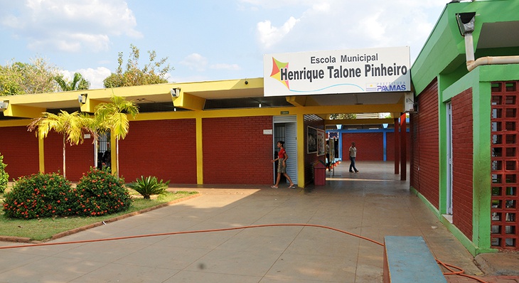Escola Henrique Talone é um dos pontos de arrecadação das doações para as famílias vítimas das enchentes do Rio Grande do Sul