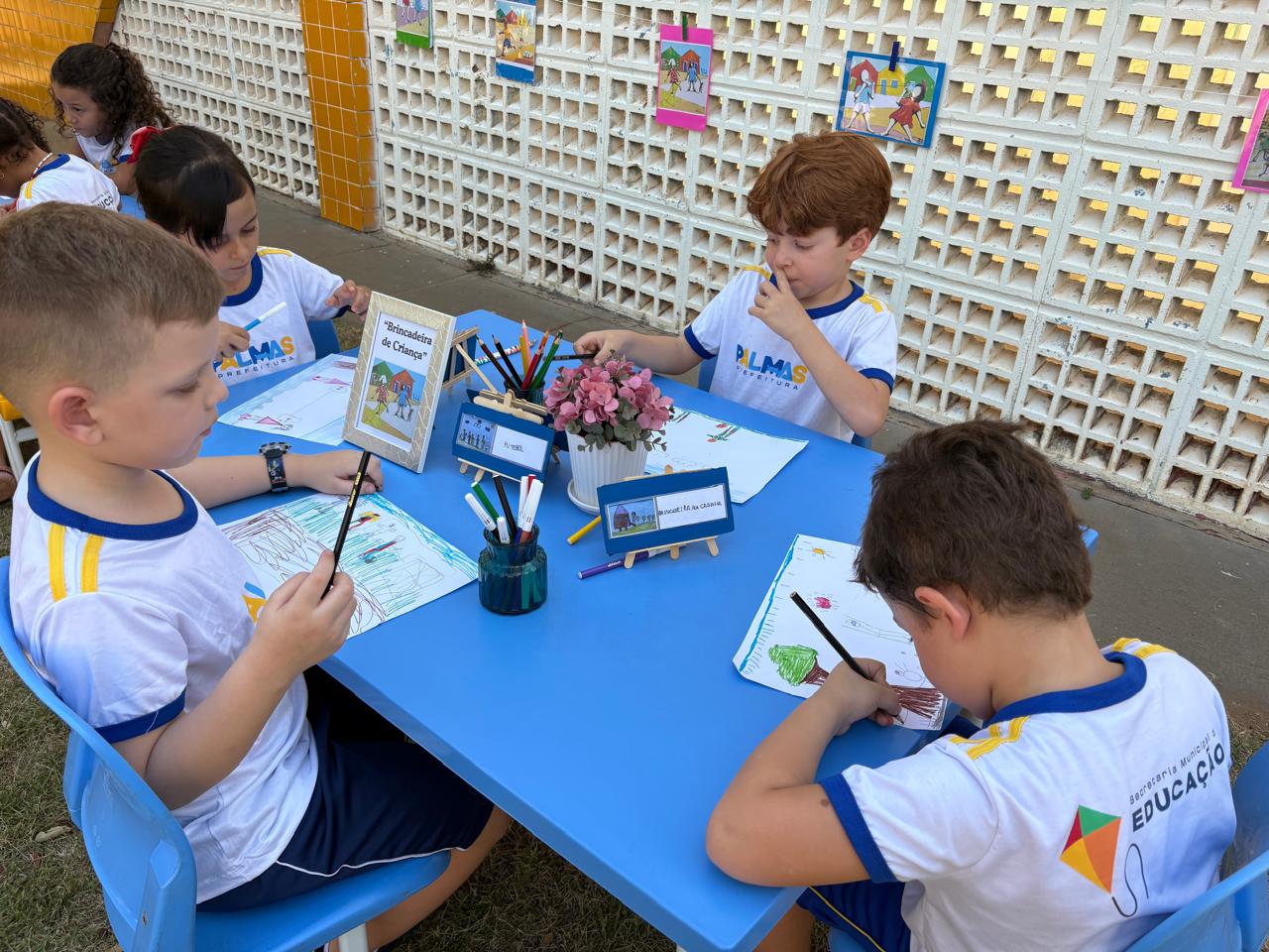 Em 2024, a Prefeitura de Palmas fez adesão ao Programa Alfabetiza Mais Tocantins promovido pelo Governo do Tocantins, em conformidade com o Compromisso Nacional da Criança Alfabetizada (CNCA)