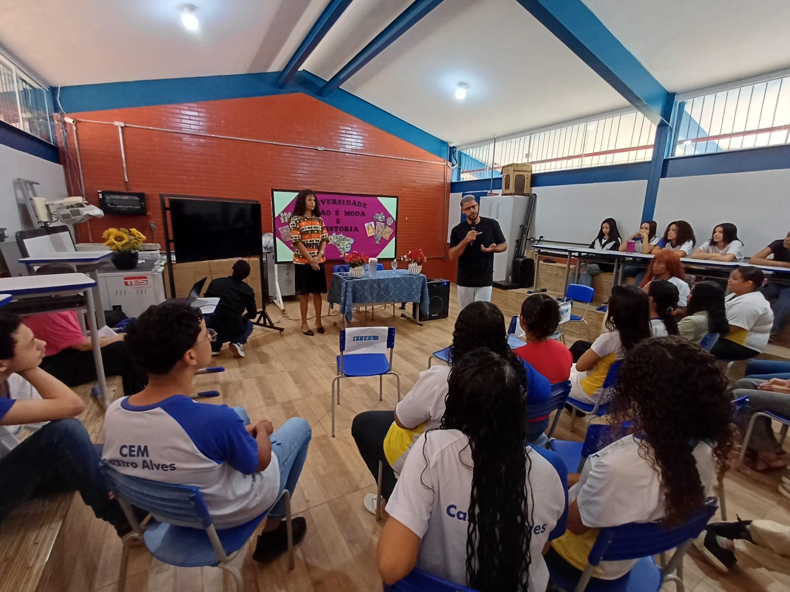 Prefeitura de Palmas promove palestra sobre diversidade para estudantes do CEM Castro Alves