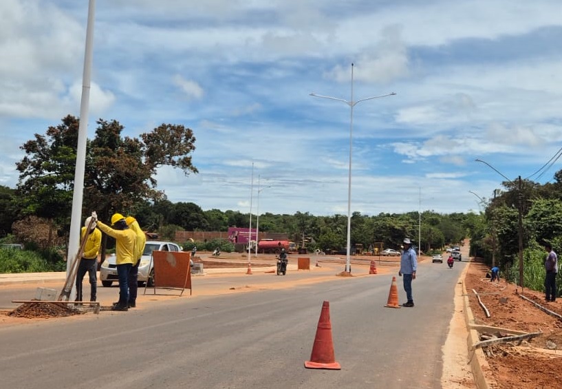 Prefeitura de Palmas registra segundo furto de materiais de iluminação pública em via ainda em obra