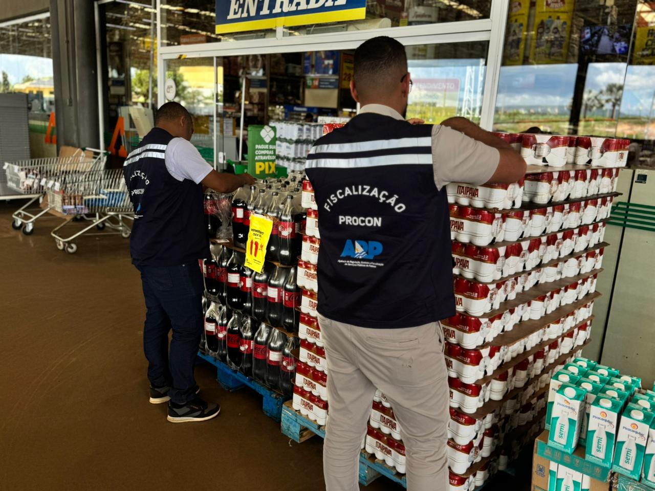 Procon de Palmas autua estabelecimentos por comercialização de produtos vencidos