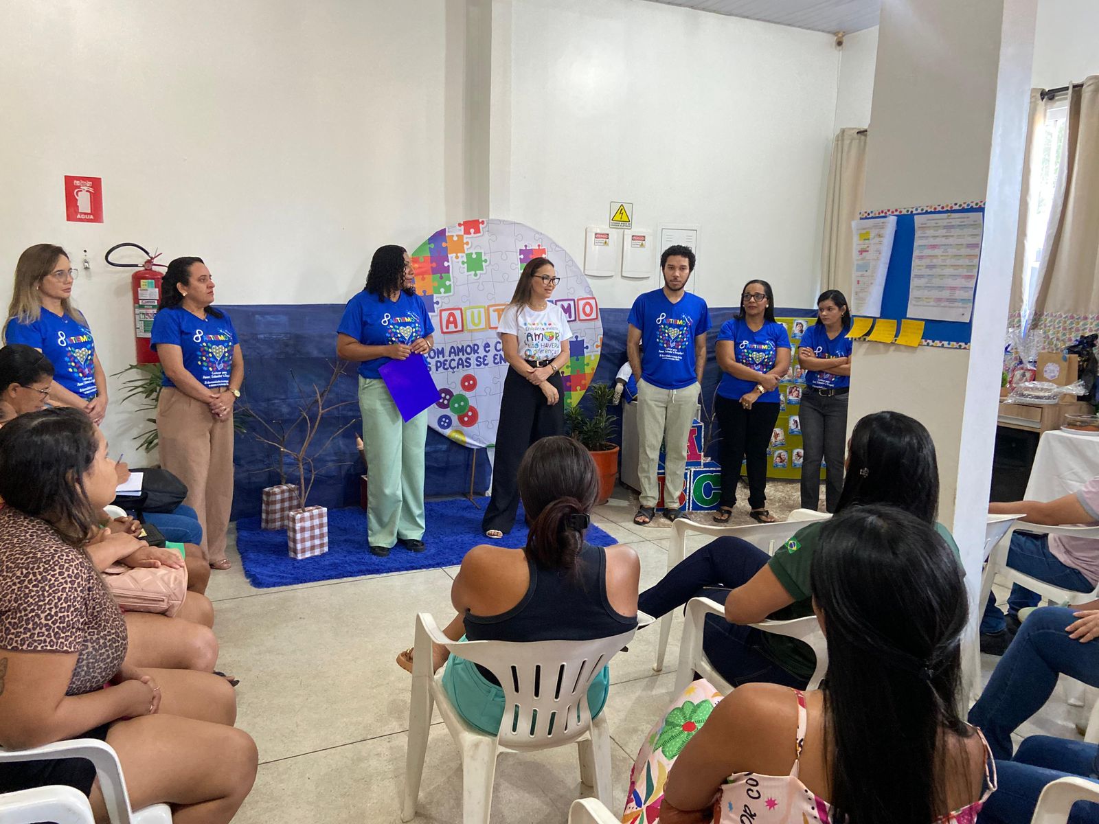 Escola Degraus do Saber promove ação de acolhimento às famílias atípicas em alusão ao Dia Mundial de Conscientização do Autismo