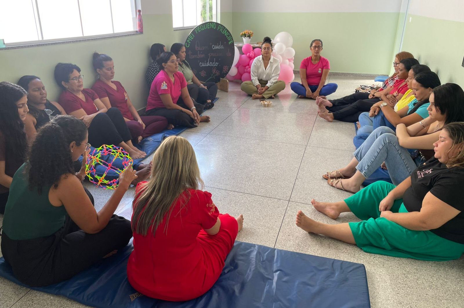 Cmei Pequeno Príncipe promove momento de escuta e acolhimento para profissionais de apoio e monitores