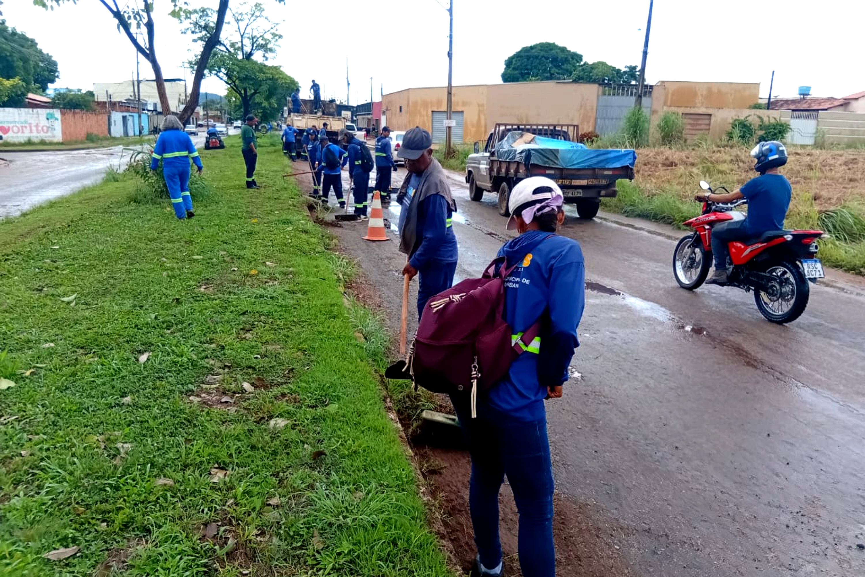 Prefeitura de Palmas inicia mutirão de limpeza na região sul da cidade