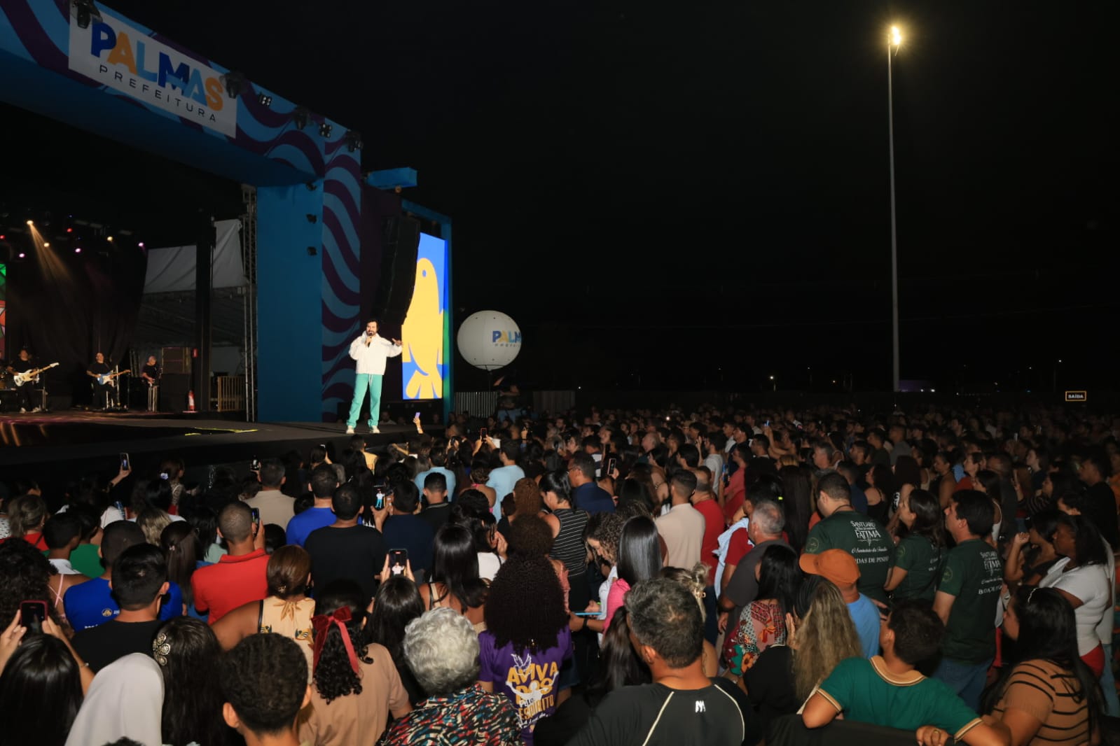 Padre Fábio de Melo emociona público na terceira noite do Capital da Fé