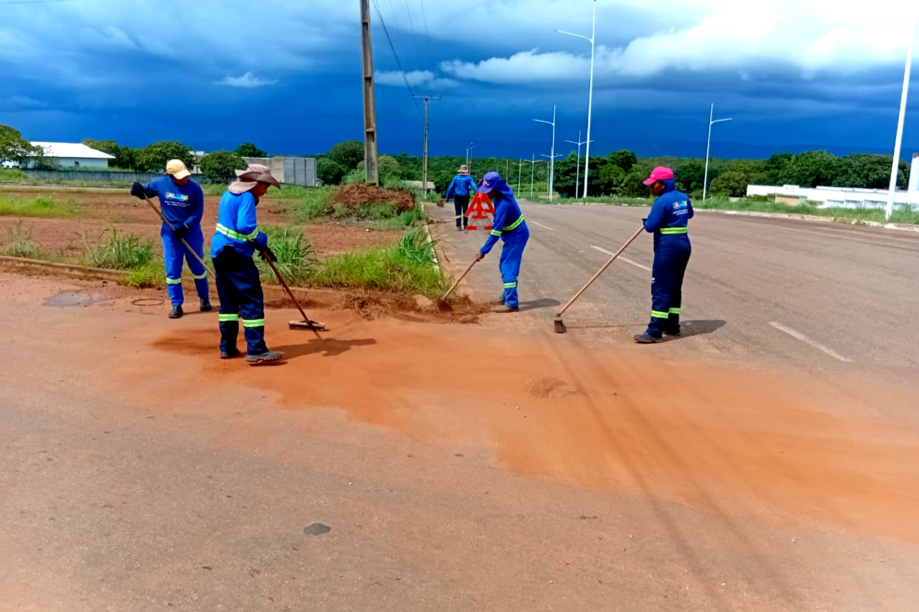 Prefeitura de Palmas intensifica varrição na região norte da Capital