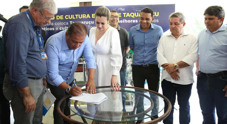 O evento de assinatura contou com a presença do senador Eduardo Gomes, autor da emenda que destina os recursos para o empreendimento