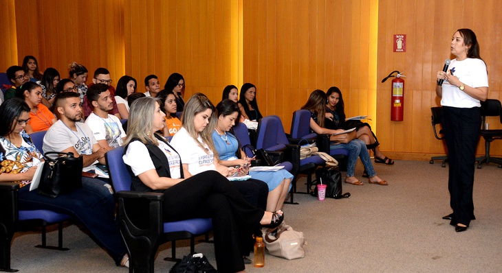 A programação contou com palestra sobre atuação farmacêutica no Nasf e Atenção Básica com a farmacêutica Lucélia Abreu