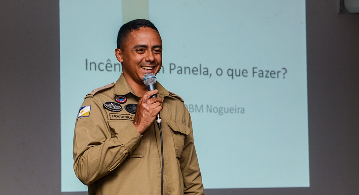 Capitão Nogueira durante repasse de informações sobre a segurança 