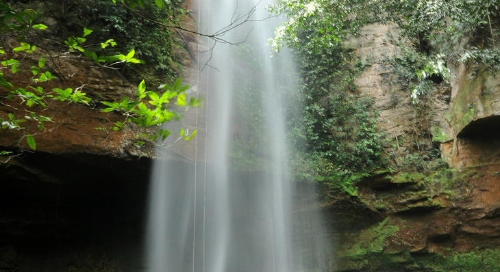 Distrito Taquaruçu conta com dezenas cachoeiras, dentre elas a Roncadeira, com 70 metros de queda