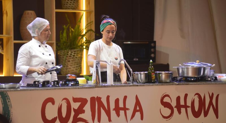 Chef Bel Coelho trabalha em São Paulo e se destaca por utilizar alimentos dos diversos biomas brasileiros