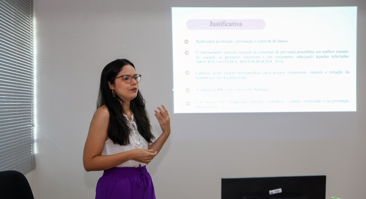 Pesquisadora Claudia Rayane Sousa Barros apresentou projeto de pesquisa
