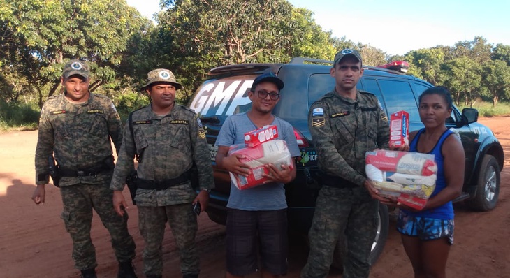 Integrantes da Guarda Metropolitana de Palmas foram os primeiros a realizarem a entrega de cestas