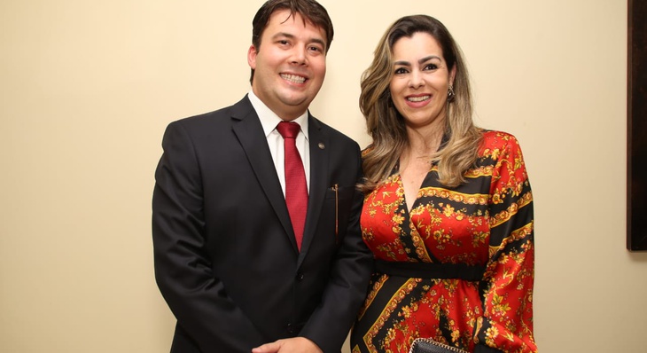 Prefeita Cinthia Ribeiro ao lado do novo presidente da OAB-TO, Gedeon Pitaluga