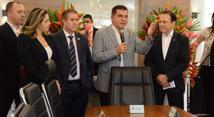 Durante a reunião na Capital tocantinense , o prefeito Carlos Amastha agradeceu a disponibilidade da comitiva da FNP