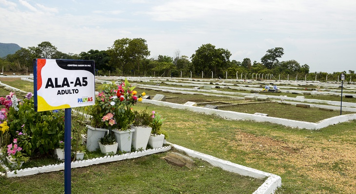 Alas de sepulturas ganharam nova identificação para facilitar circulação de visitantes