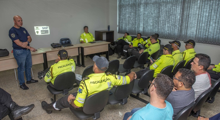 Guarda Civil de Guarulhos, Flávio Luis Branco, detalha funcionalidades do aplicativo