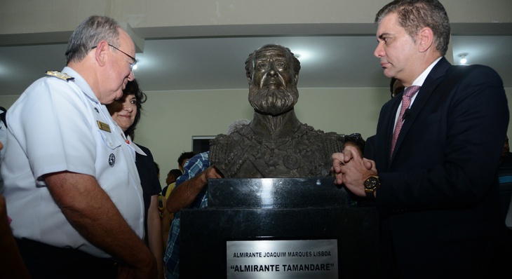 Busto do Almirante Tamandaré