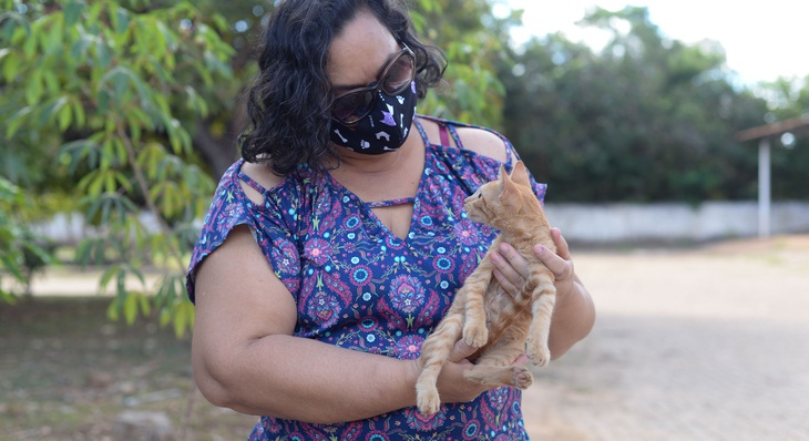 Jane Karla possui por volta de 50 animais domésticos e acredita que a castração é uma ferramenta importante para a saúde pública