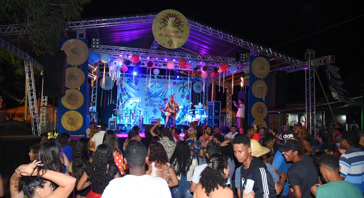 A folia no distrito foi ao som das bandas ‘Magoo e Urtiga’, além da cantora Maluza e do músico Paulinho Braga