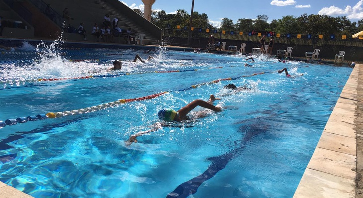 Seis escolas municipais realizaram a competição de natação dos Jogos Escolares de Palmas 