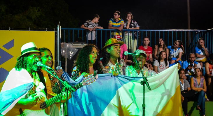 Artistas locais cantaram o Hino do Tocantins em homenagem à data