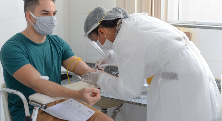 O Município adquiriu 10 mil testes para aumentar os diagnósticos da Covid-19 no Laboratório Municipal