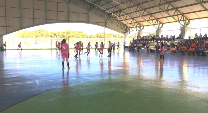 ETI Monsenhor ganha de 6x0 no futsal feminino dos Jogos Escolares