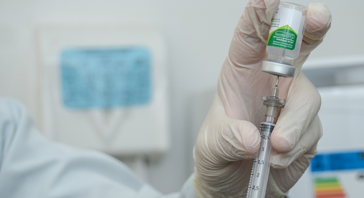Vacina da Influenza evita o desenvolvimento de formas mais graves da doença, especialmente nas pessoas dos grupos prioritários