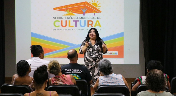 Fala da presidente do Conselho Municipal de Políticas Culturais Karin Dias.