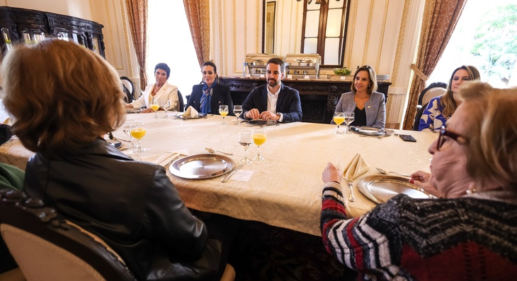 Prefeita de Palmas, Cinthia Ribeiro durante almoço no Palácio Piratini