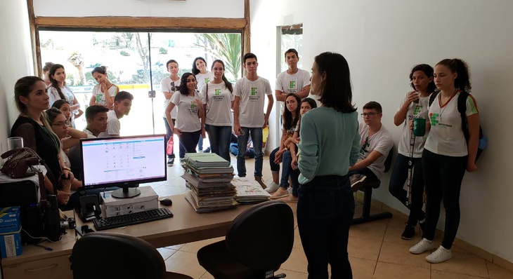 Alunos vieram a Palmas acompanhados da professora Dra. Liliane Garcia. Visita foi realizada na última terça-feira, 18