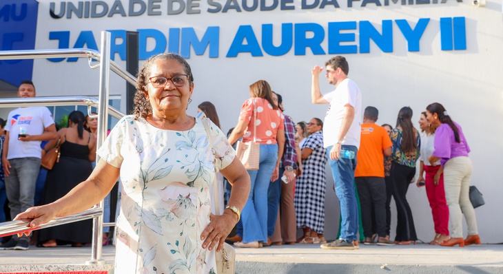 Líder comunitária Iraci Ferreira da Silva conta que reforma é um presente para ela e para toda população