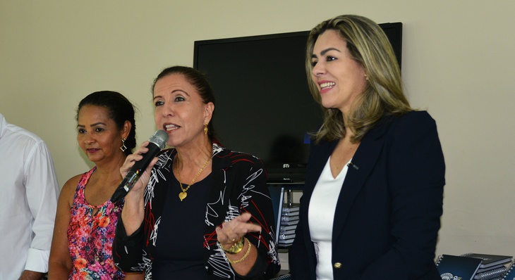 A ex-prefeita Nilmar Ruiz, Cinthia Ribeiro lembrou que o último concurso foi ainda na gestão da ex-prefeita no ano de 2001, e agora após 17 anos e na gestão de outra mulher a abertura do certame foi possível