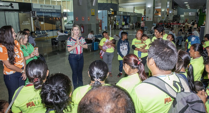 Equipe da Prefeitura de Palmas acompanhou o embarque dos 43 Indígenas venezuelanos.