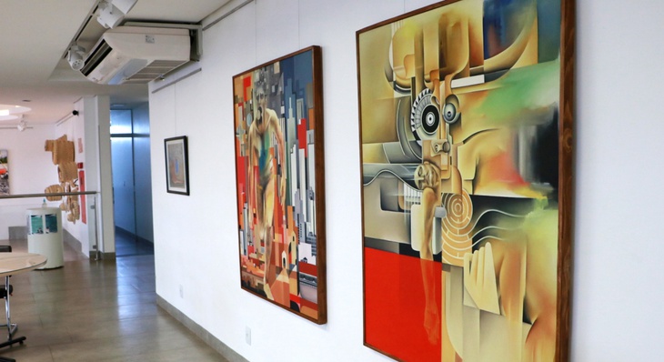 A exposição ‘Acervo’ conta com obras dos artistas: Solange Alves, Marcos Dutra, Pierre de Freitas, Antônio Neto, Ciro e Graça Arnús