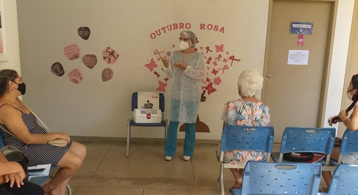 Atividades de Educação em Saúde Bucal também foram inseridas na programação do Outubro Rosa