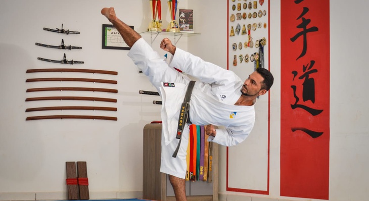 Flávio Albuquerque, 37 anos, karateca há 22, atualmente faz parte da categoria Master B, no estilo shotokan