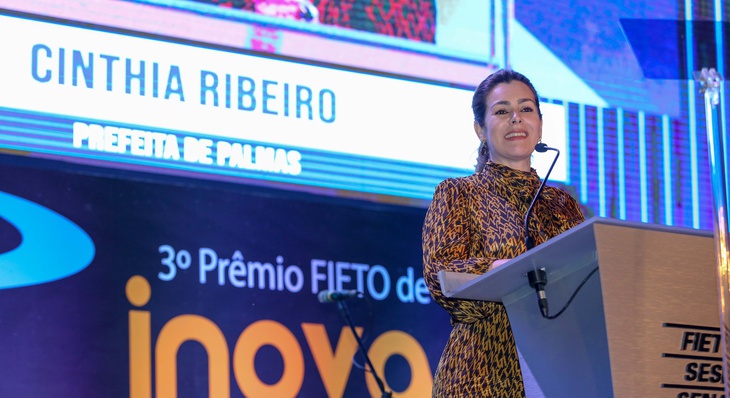Ao falar aos empresários, Cinthia Ribeiro destacou temas como resiliência e inovação