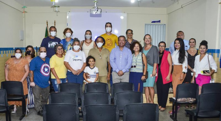Reunião aconteceu no mini auditório da Escola Municipal Crispim Pereira Alencar