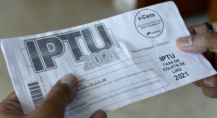 Além do IPTU, o contribuinte paga no mesmo boleto as taxas de coleta de lixo e a da contribuição para iluminação pública