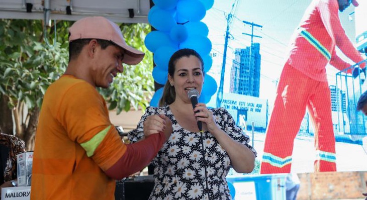 Prefeita Cinthia Ribeiro homenageia trabalhadores da limpeza pública de Palmas