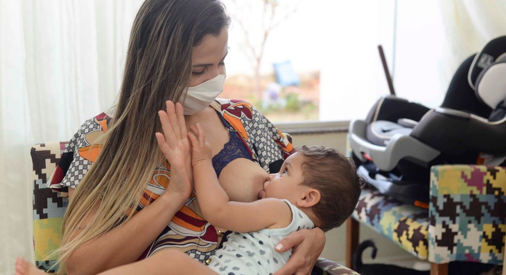 Maysa Carvalho conta que amamentar os filhos foi uma das maiores felicidades que a maternidade lhe trouxe