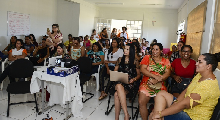 Mais de 80 mulheres de quadras da região Norte (Arnes e Arnos) participam do evento