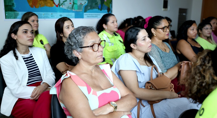 Mulheres agentes de trânsito, da Guarda Metropolitana e da Defesa Civil participaram de workshop oferecido pela Sesmu