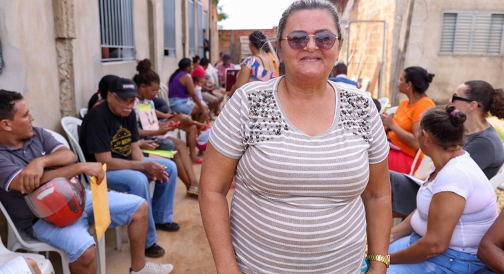 Maria Alvez Peres, que mora há 23 anos no loteamento Fumaça aguarda a  chegada de serviços públicos