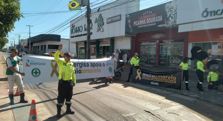 Ação educativa  da Campanha 'Maio Amarelo' realizada na Avenida Tocantins, em Taquaralto, na última terça, 24