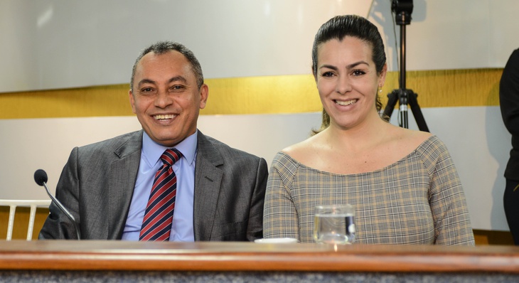Presidente da Câmara, Marilon Barbosa, e prefeita Cinthia Ribeiro