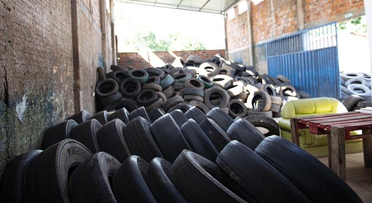 O ecoponto é o local para descarte de pneus carecas, danificados, sem utilidade
